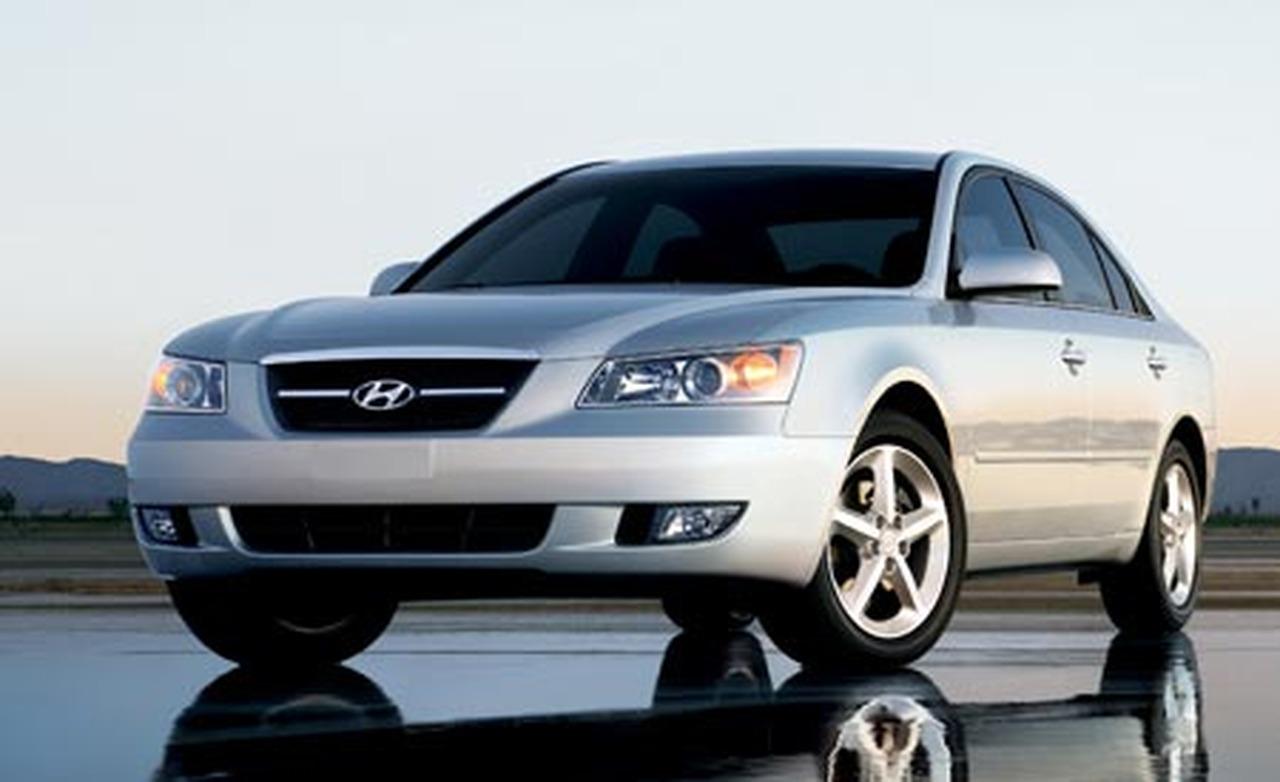 Hyundai Sonata - Sedan đ&aacute;ng mua nhất trong ph&acirc;n kh&uacute;c xe &ocirc; t&ocirc; cũ gi&aacute; dưới 200 triệu