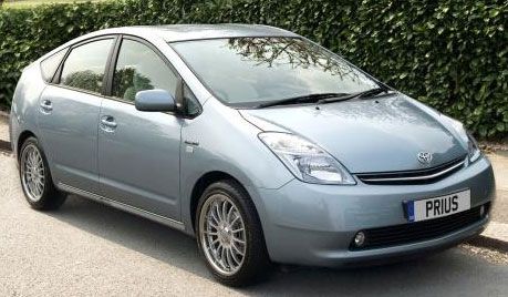Toyota Prius 2007 - mẫu xe &ocirc; t&ocirc; nhỏ gi&aacute; dưới 200 triệu đ&aacute;ng mua cho những người thực dụng