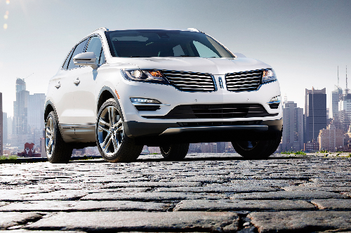 Lincoln MKC: Ra mắt tại triển lãm Los Angeles hồi tháng 11 năm 2013, tuy nhiên phải đến tháng 6 vừa qua Lincoln MKC mới chính thức công bố thông số kĩ thuật của động cơ EcoBoost 2,3l và khiến nhiều người phải ngỡ ngàng vì nó mạnh hơn nhiều so với ước tính ban đầu.