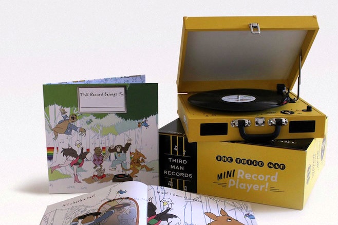 Đĩa CD nhạc du dương hay vui nhộn tăng khả năng th&iacute;nh gi&aacute;c cho b&eacute;