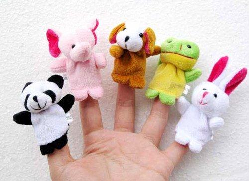 Đồ chơi cho b&eacute; 7 th&aacute;ng tuổi c&oacute; thể l&agrave; những con rối tay h&igrave;nh th&ugrave; ngộ nghĩnh