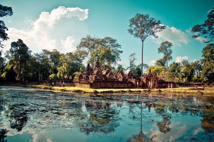 Các ngôi đền khu vực Angkor (Campuchia) nổi bật giữa vùng sông nước Me Kong với các giá trị lịch sử - văn hóa trường tồn cùng thời gian. Các ngôi đền khu vực Angkor (Campuchia) nổi bật giữa vùng sông nước Me Kong với các giá trị lịch sử - văn hóa trường tồn cùng thời gian.