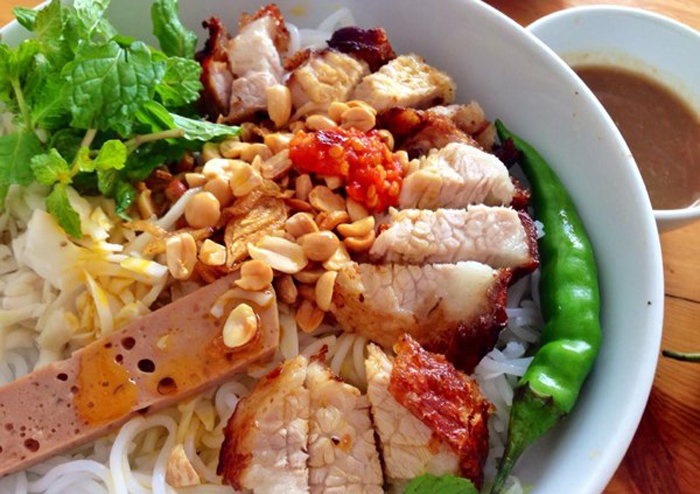 B&uacute;n mắm n&ecirc;m - m&oacute;n ăn đậm vị Đ&agrave; Nẵng