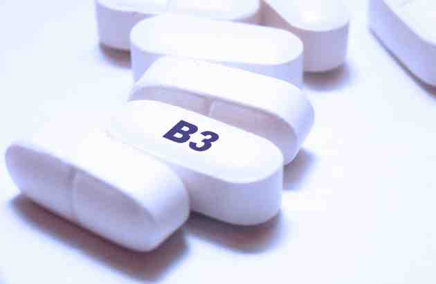 Uống vitamin mỗi ng&agrave;y c&oacute; thể ngăn chặn bệnh ung thư da 