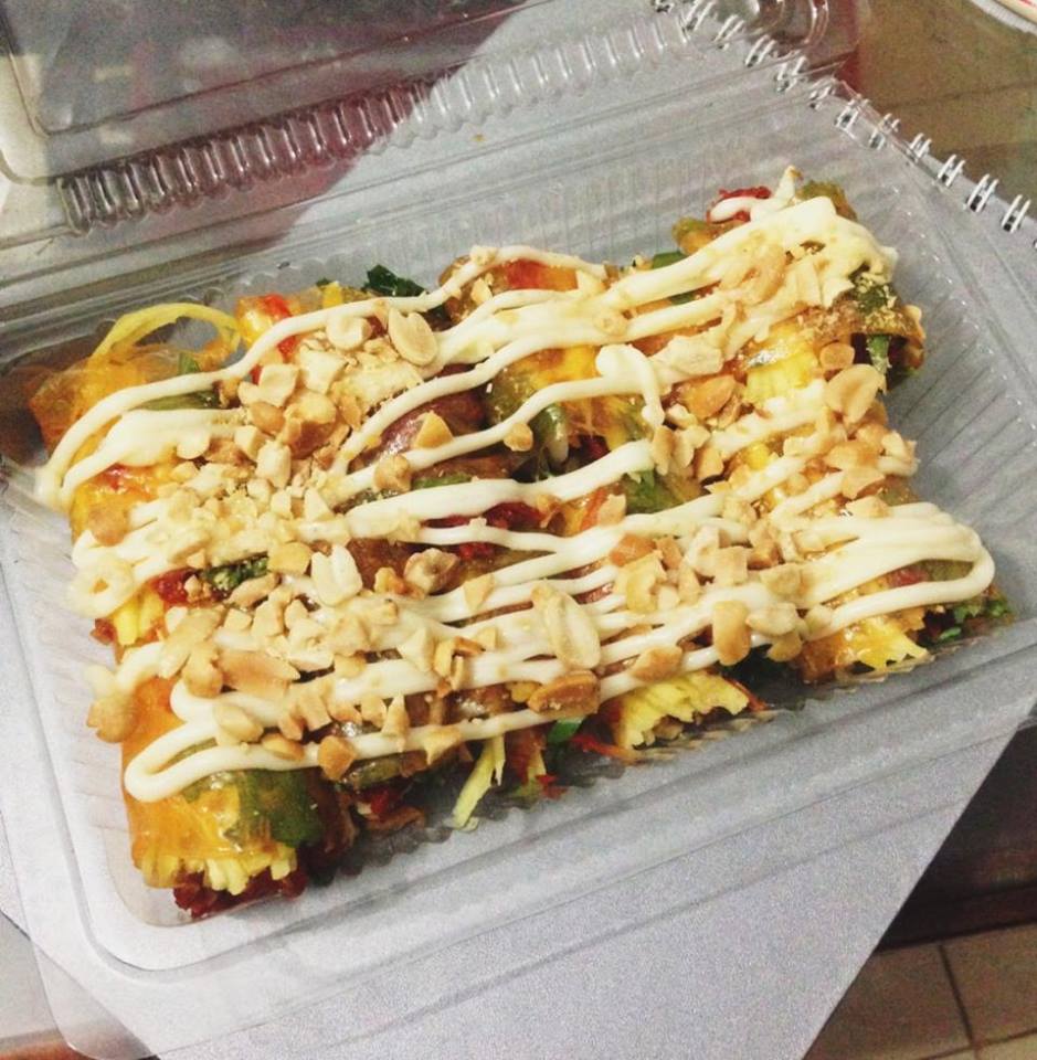 Bánh tráng cuốn - Đầu ngõ 35 Kim Mã Thượng - 20.000/suất.