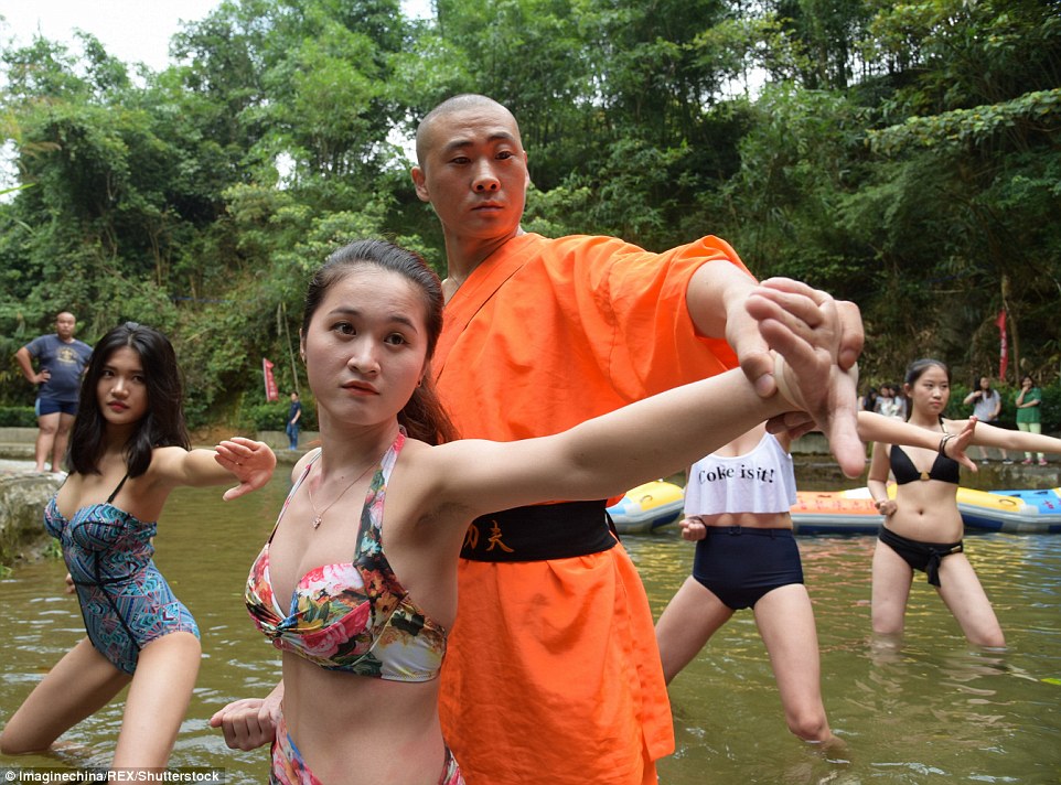 Một phát ngôn viên của điểm du lịch cho biết, võ thuật và đấu vật dưới nước có thể giúp cải thiện thể trạng, 13Win19 ưu đãi hấp dẫn và khả năng phối kết hợp của các nhân viên cứu hộ.