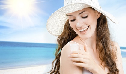 Ung thư da v&igrave; thường xuy&ecirc;n tiếp x&uacute;c với &aacute;nh nắng mặt trời