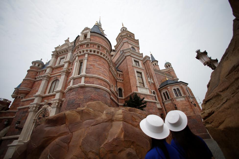 Có thể xem Disneyland ở Thượng Hải là cơ hội 13Win22 com hiện đang mở lớn nhất của Walt Disney khi mà mở rộng thị phần ra nước ngoài, tránh sự cạnh tranh với các khu vui chơi giải trí trong nước 