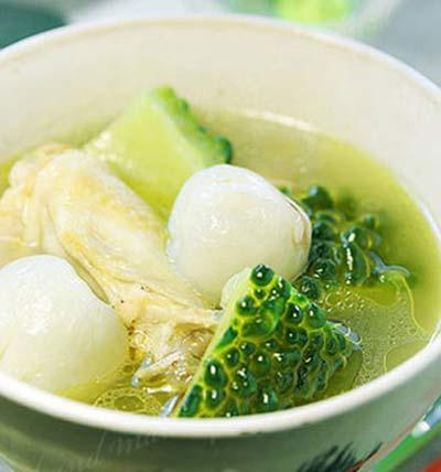 Canh mướp đắng vải thiều vừa ngon vừa bổ