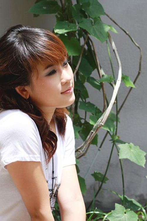 Trần Minh Diễm Hằng đảm nhận vai Trang (em Vàng Anh) trong phần một và vai Thu - bạn của Vàng Anh - trong phần hai. Cô gây ấn tượng với vẻ hồn nhiên, nhí nhảnh.