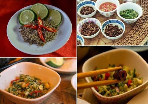 Đây là tên một loại gia vị trở thành huyền thoại vùng Tây Bắc. Chéo làm từ loại quả của cây mắc khén. Mắc khén là một loài cây dại thuộc họ hồi, có tinh dầu, khi đơm trái sẽ kết thành những chùm quả nhỏ li ti, tỏa hương thơm dịu.  Người ta ví chéo như muối vừng của người Kinh. Dù khác nhau về nguyên liệu, nhưng ngay cách làm cũng có nhiều điểm tương đồng.