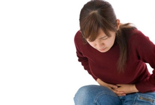 Uống đủ nước mỗi ng&agrave;y l&agrave; một biện ph&aacute;p ph&ograve;ng ngừa sỏi thận.