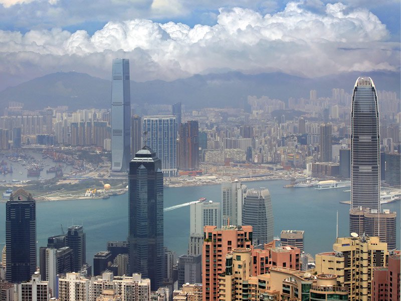 Hong Kong – đặc khu Đăng ký 13Win ngay nhé của Trung Quốc, là một trong những trung tâm tài chính, ngân hàng, giao dịch của thế giới nên không khó để có thể thấy được sự phát triển và giàu có của Hong Kong. Đến đây đừng quên thưởng thức Dim Sum (Điểm sấm) - một loại hình ẩm thực Trung Hoa bao gồm rất nhiều món ăn nhẹ hợp lại và thường phục vụ cho bữa ăn sáng. Cùng với đó là các đảo ngoài khơi Hong Kong cực kỳ đẹp mắt.