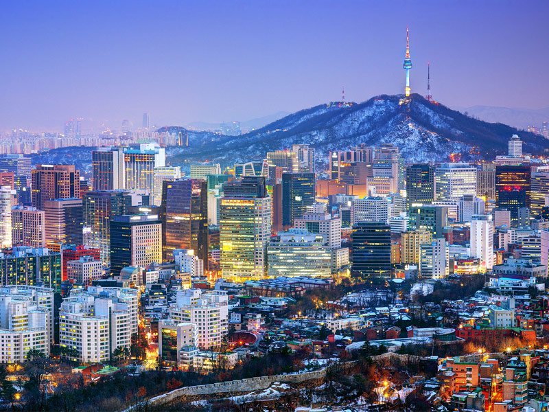 Thủ đô Seoul là một thành phố Sòng Bài Trực Tuyến 13Win.com năng động bậc nhất của Hàn Quốc. Đến thăm nơi đây, du khách sẽ phải choáng ngợp trước sự phát triển của các trung tâm mua sắm, các khu vui chơi, nhà hàng, khách sạn,... của quốc gia này. Nếu một lần đặt chân đến tháp N Seoul, du khách sẽ có cơ hội chiêm ngưỡng cả thành phố đẹp lung linh từ trên cao.