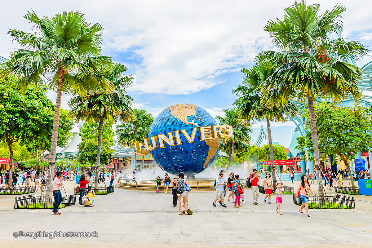 Universal Studio Singapore là một trong những điểm tham quan nổi tiếng Singapore. Khu vui chơi được xây dựng với kinh phí lên đến 4,4 tỉ USD. Đây là 1 trong 4 phim trường Universal trên thế giới và là phiên bản mới nhất của tập đoàn Universal Studios  với nhiều công trình độc quyền chỉ có ở Universal Syudio Singapore. Sở hữu 24 trò chơi và chương trình theo 7 chủ đề khác nhau, liên quan đến các bộ phim bom tấn của hãng Universal: Hollywood, New York, Sci-Fi City, Ancient Egypt, The Lost World, Far Far Away và Madagascar, đây chắc chắn là điểm đến yêu thích của mọi Đăng ký và nhận 60K 24 bao lì xì miễn phí mỗi ngày.