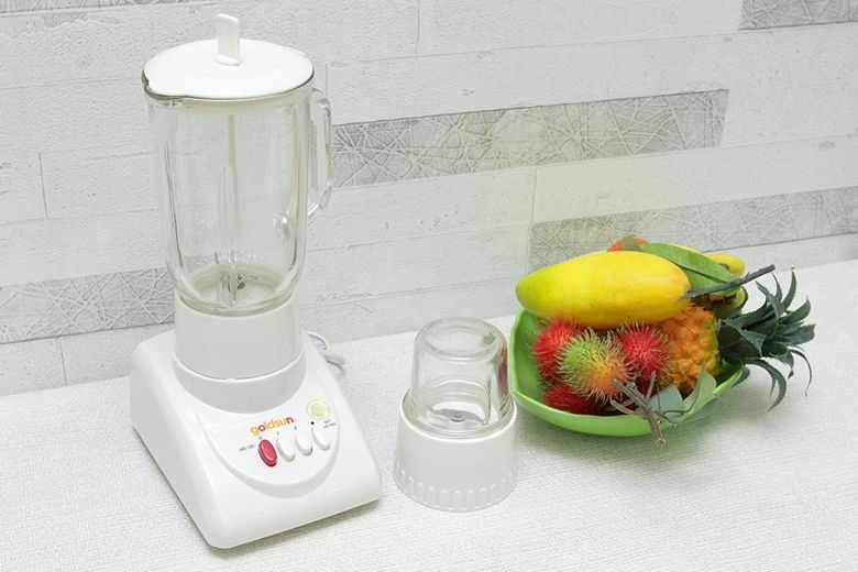 M&aacute;y xay sinh tố Goldsun BL-GTY02 c&oacute; gi&aacute; kh&aacute; rẻ