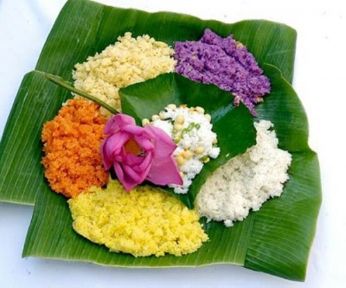 Món xôi ngũ sắc dịp lễ hội, hoặc tết đến xuân về theo quan niệm ai được ăn sẽ gặp nhiều điều may mắn tốt lành. Với 5 màu chủ đạo gồm trắng, xanh, đen (tím), đỏ, vàng tương ứng với kim - mộc - thủy - hỏa - thổ tượng trưng cho ngũ hành thể hiện sự tồn tại vĩnh hằng, làm nên sự tốt tươi của thiên - địa - nhân.