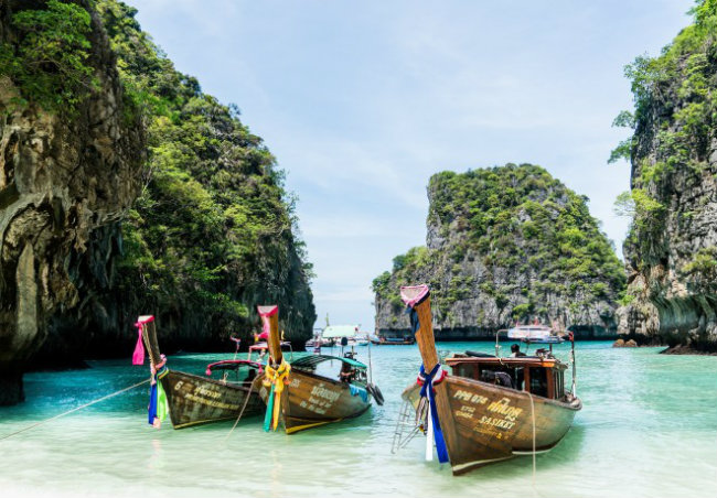 New Zealand: Theo bình chọn trên trang roughguides, New Zealand là điểm du lịch bụi thu hút nhất thế giới. Một hòn đảo nhỏ tự hào với một loạt cảnh quan tuyệt vời, Đăng Ký 13Winvn Com Chính Thức này là lựa chọn lý tưởng cho những người yêu du lịch bụi ở khắp mọi nơi.