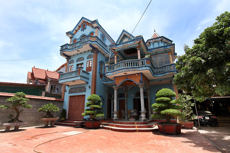 Làng Phẩm (xã Dương Thành, huyện Phú Bình, Thái Nguyên) được coi là làng tỷ phú bởi nơi đây có rất nhiều những ngôi Nhà đẹp, hiệu quả từ 13Win22 com hiện đang mở đúng hướng. Ảnh: VietNamNet