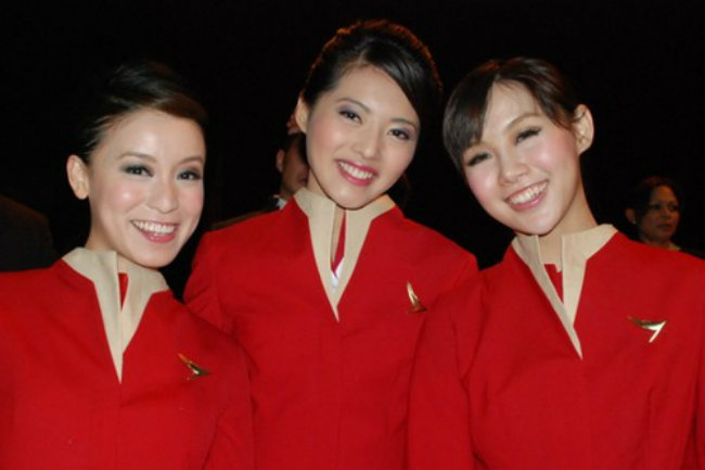 5. Cathay Pacific: được coi là một trong những hãng 13Win22 com tỷ lệ cược cao tốt nhất ở châu Á, vì có dịch vụ tuyệt vời và được nhận nhiều giải thưởng. Đồng thời, hãng có đội ngũ tiếp viên xinh đẹp. 