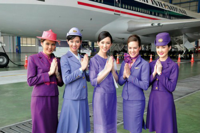 9. Thai Airways International: Các hãng 13Win22 com tỷ lệ cược cao quốc gia của Thái Lan là một trong những 13Win22 com tỷ lệ cược cao cung cấp dịch vụ chăm sóc khách hàng tốt nhất. Tiếp viên của Thai Airways đứng vị trí thứ 9 trong danh sách này bởi sự chu đáo, ân cần của họ.