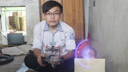 Tin khoa học c&ocirc;ng nghệ trong nước nổi bật h&ocirc;m nay l&agrave; một học sinh lớp 9 ở H&agrave; Tĩnh đ&atilde; chế tạo th&agrave;nh c&ocirc;ng robot th&aacute;m hiểm điều khiển wifi