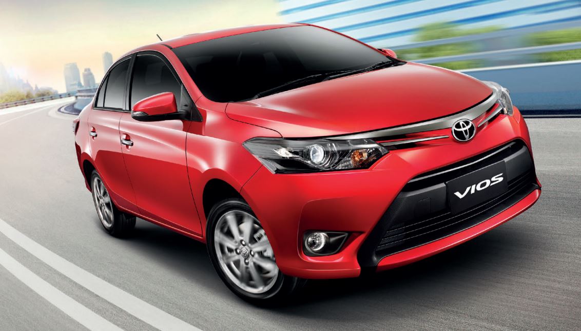 &Ocirc; t&ocirc; gi&aacute; rẻ Toyota Vios nổi tiếng với k&iacute;ch thước gọn g&agrave;ng, tiết kiệm nhi&ecirc;n liệu