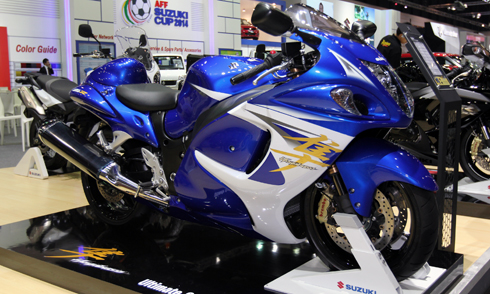 Si&ecirc;u xe Hayabusa 2015 được mệnh danh l&agrave; 'Thần gi&oacute;' với sức mạnh vượt trội