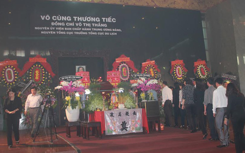 Nhiều lãnh đạo cấp cao, trong đó có các lãnh đạo cấp cao của Đảng, Nhà nước, Quốc hội đã gửi vòng hoa đến viếng, chia buồn cùng Đăng ký và nhận 60K 24 bao lì xì miễn phí mỗi ngày bà Võ Thị Thắng