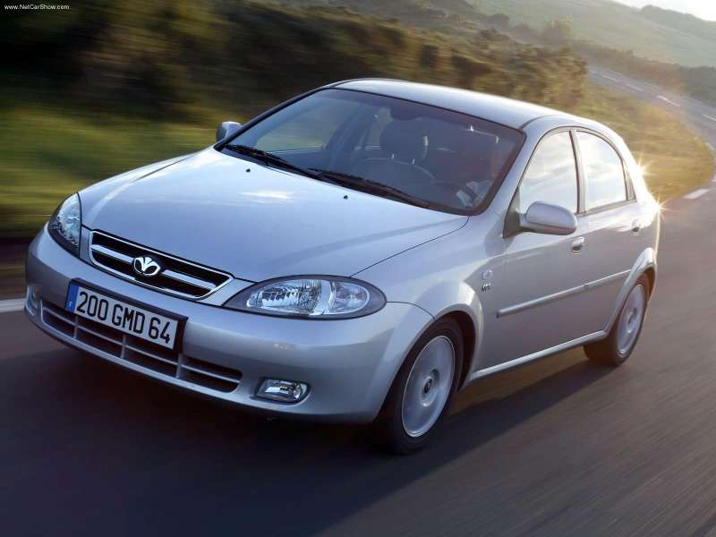 GM Daewoo l&agrave; h&atilde;ng xe duy nhất duy tr&igrave; 3 sản phẩm c&ugrave;ng ph&acirc;n kh&uacute;c &ocirc; t&ocirc; gi&aacute; rẻ d&agrave;nh cho những gia đ&igrave;nh th&iacute;ch đi du lịch