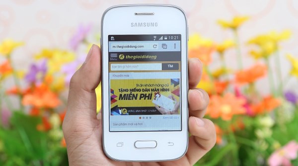 Mua smartphone gi&aacute; rẻ Samsung Galaxy Pocket 2 sở hữu thiết kế sang trọng, hiện đại, chắc chắn