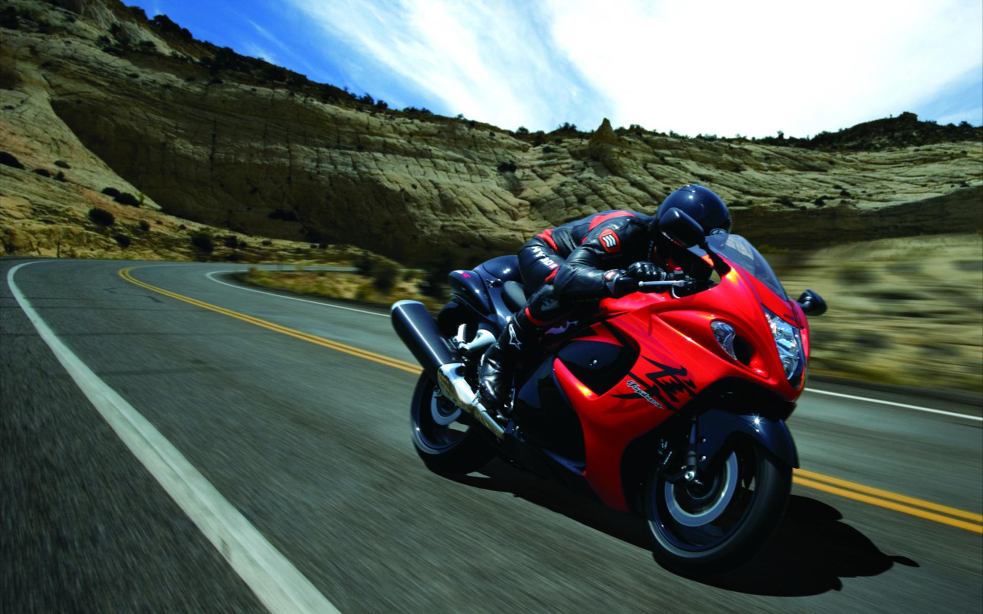 Suzuki vừa cho ra mắt 2 si&ecirc;u xe Hayabusa 2015 v&agrave; Hayabusa Z