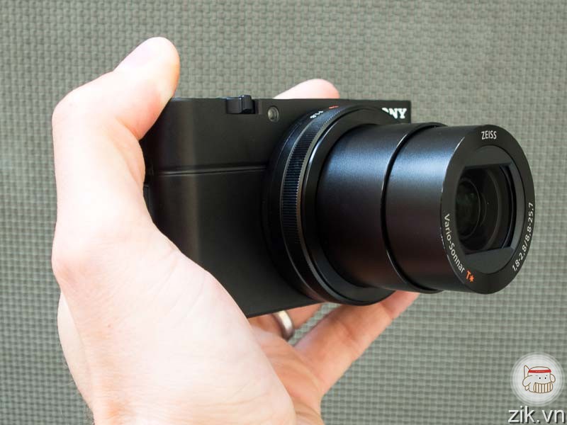 Panasonic Lumix DMC-LF1 được b&aacute;n với mức gi&aacute; kh&aacute; hấp dẫn v&agrave; ph&ugrave; hợp, 7.420.000 đồng