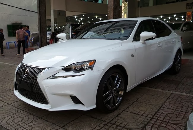 Si&ecirc;u xe Lexus IS250 F &ndash; Sport 2014 được trang bị nhiều t&iacute;nh năng an to&agrave;n