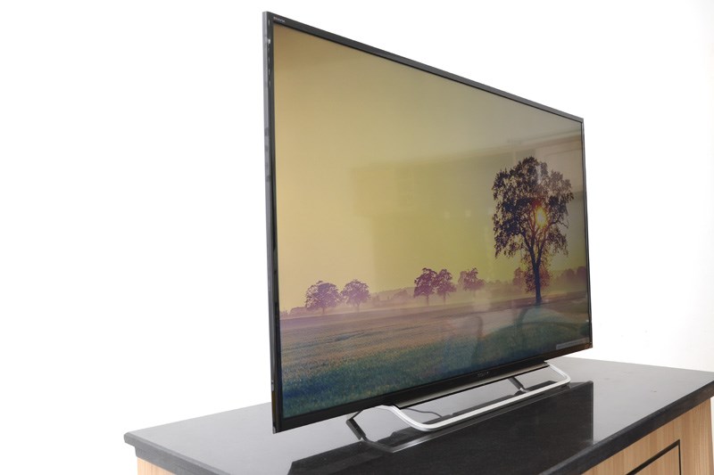 M&agrave;n h&igrave;nh rộng của mẫu tivi Sony gi&aacute; rẻ KDL-48W600B cho c&aacute;c trận cầu th&ecirc;m trung thực