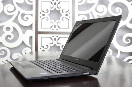 Lenovo S410P được trang bị cả Webcam 0,3 Mpx v&agrave; thiết kế đẹp