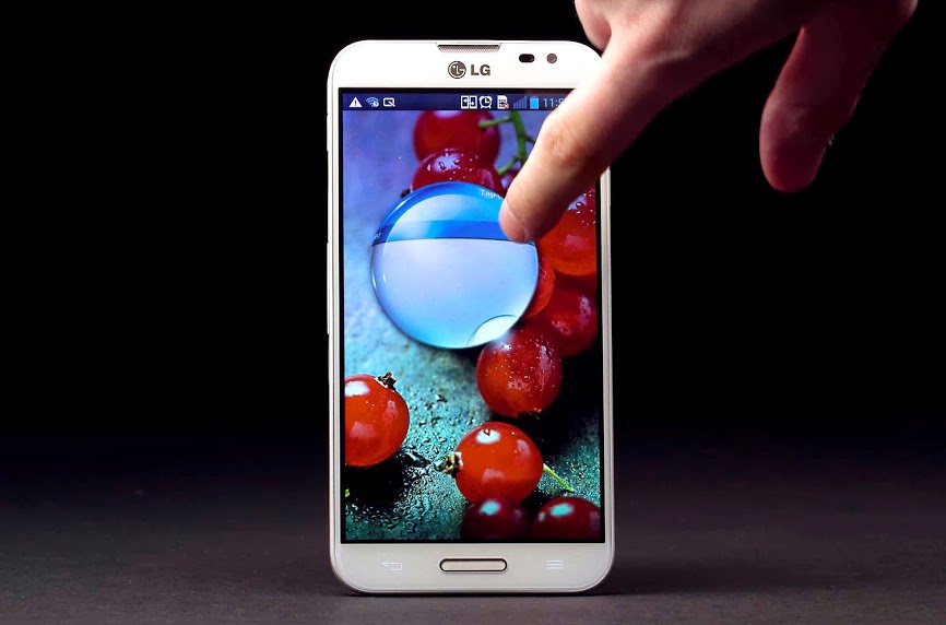 LG Optimus G Pro F240 c&oacute; dung lượng kh&aacute; lớn, cấu h&igrave;nh cao