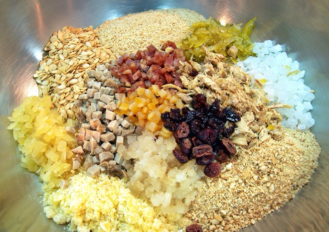 Làm nhân bánh trung thu truyền thống