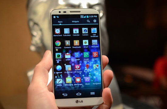 LG G2 H&agrave;n thay thế xứng đ&aacute;ng cho LG G2 docomo đang khan hiếm, đ&aacute;ng để người d&ugrave;ng mua trong th&aacute;ng 11 n&agrave;y. 