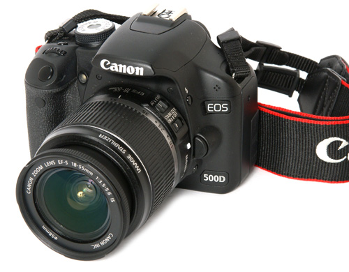 Canon EOS 500D l&agrave; đối thủ cạnh tranh trực tiếp với mẫu D90 của Nikon