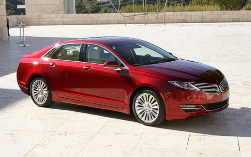 Lincoln MKZ 2014 được trang bị nhiều phi&ecirc;n bản động cơ kh&aacute;c nhau