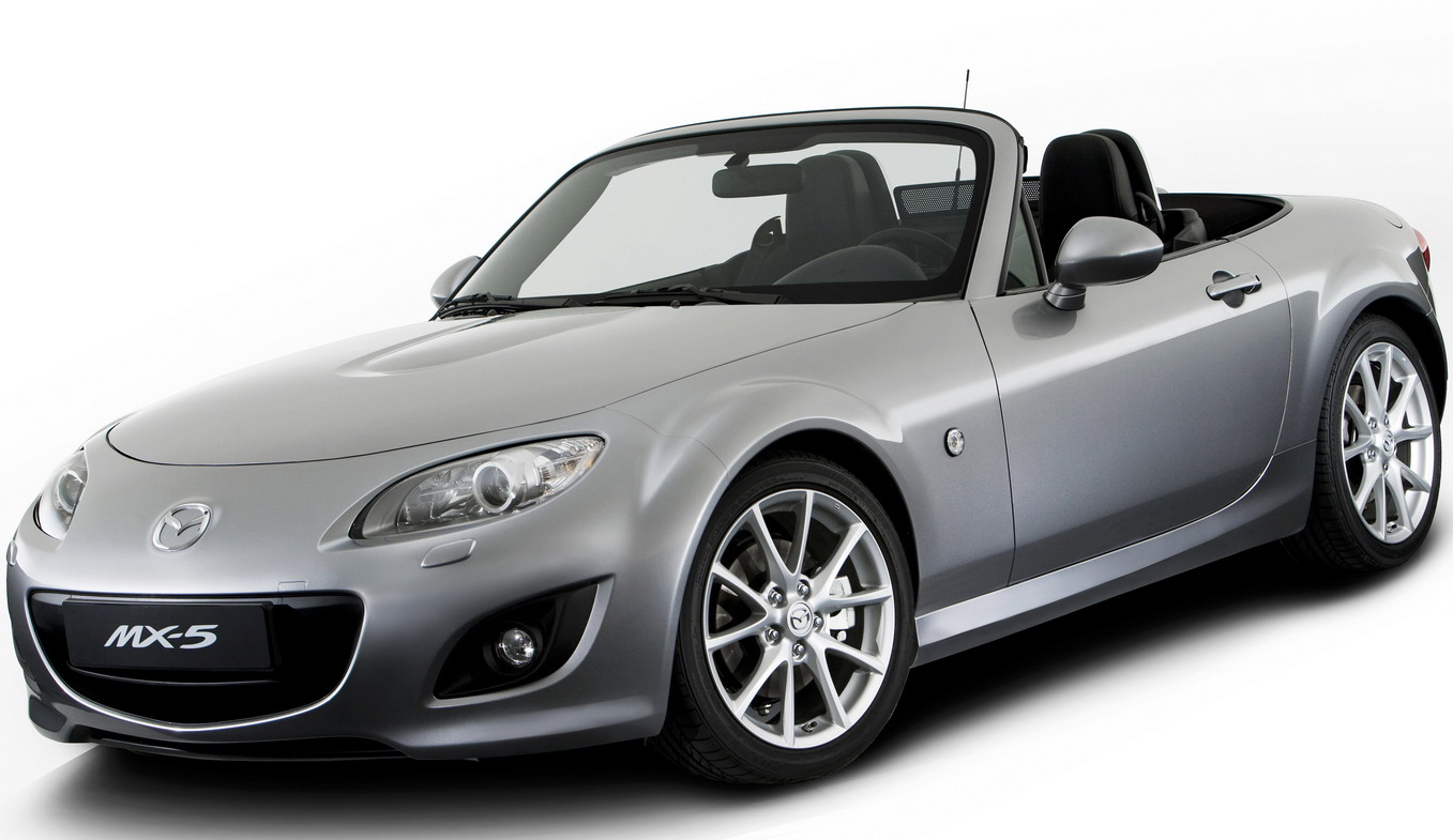 Mazda MX-5 nổi tiếng là một trong những dòng xe mui trần bán chạy nhất trên thế giới. Năm ngoái, hãng Mazda cho biết, thế hệ thứ 5 của Mazda MX-5 sẽ ra mắt thị trường vào năm 2015. Phiên bản mới này sẽ nhẹ hơn khoảng 100 kg, có trọng tâm thấp nhất từ trước đến nay. Chiều dài của MX-5 thế hệ 5 ngắn hơn 105mm và chiều cao xe thấp hơn 20mm so với phiên bản cũ. Hãng Mazda cho biết, MX-5 thế hệ mới được trang bị động cơ xăng SkyActiv-G đặc biệt. Giới chuyên gia dự đoán, Mazda MX-5 sẽ dùng động cơ 4 xi-lanh thẳng hàng, dung tích 2 lít.