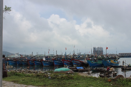C&aacute;c tỉnh miền Trung đ&atilde; th&ocirc;ng b&aacute;o cho gần 4.500 t&agrave;u thuyền chủ động tr&aacute;nh b&atilde;o. 