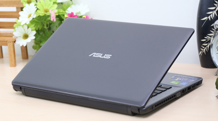 Asus X450CA l&agrave; mẫu laptop gi&aacute; rẻ 2014 dưới 10 triệu đồng với cấu h&igrave;nh cao.