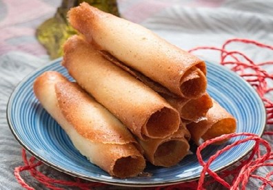 Những dịp tụ tập bạn bè hay bữa tiệc cuối năm có thêm những chiếc bánh cookie cuộn xinh xinh này.