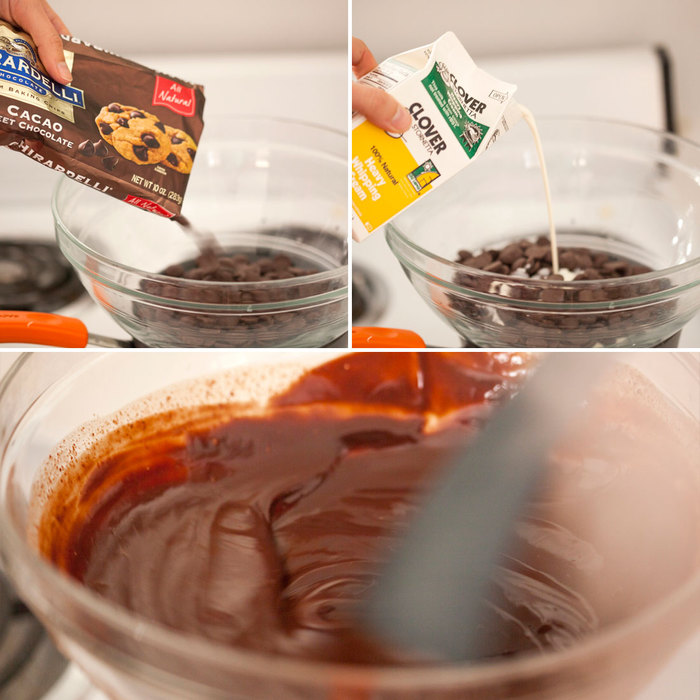 Cho chocolate ca cao v&agrave; kem tươi v&agrave;o l&ograve; vi s&oacute;ng đun chảy.