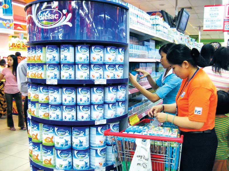 Người 13Win18 đa dạng khuyến mãi chọn mua sản phẩm sữa giảm gi&aacute; tại si&ecirc;u thị