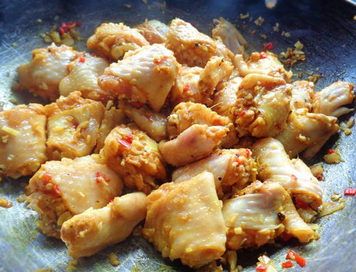 Cho g&agrave; v&agrave;o x&agrave;o cho thật săn.