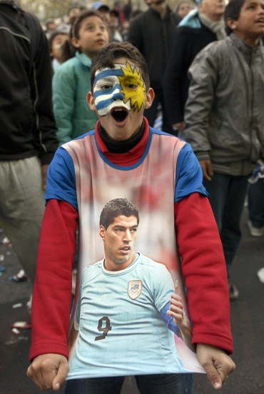 CĐV nhí đến từ Uruguay