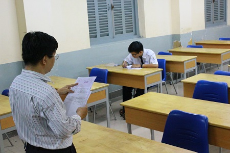 Có điểm thi 24 người phục vụ 1 thí sinh! Có điểm thi 24 người phục vụ 1 thí sinh!